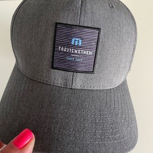 Travis Matthews fitted Hat L/Xl